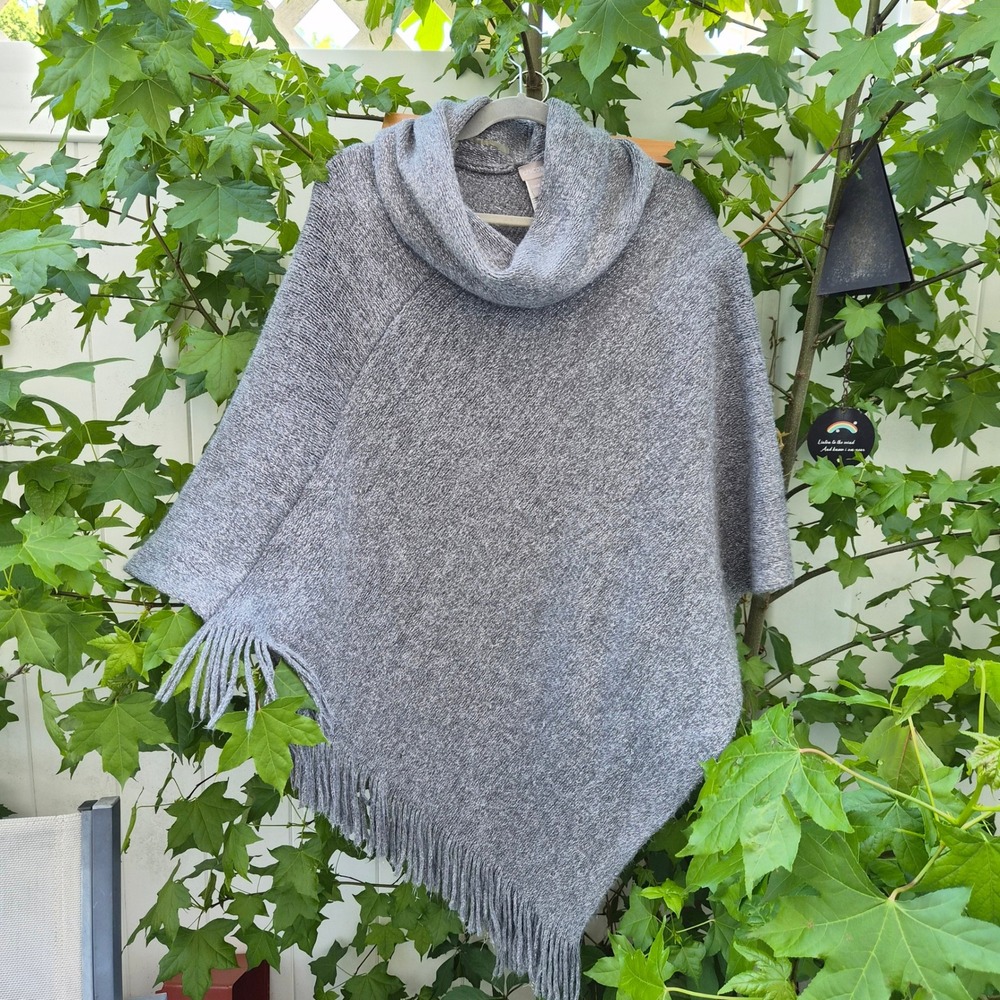 Chicos Grey‎ Metallic Knit Cowl Neck Fringe Poncho Wrap One Size Boho Shimmer